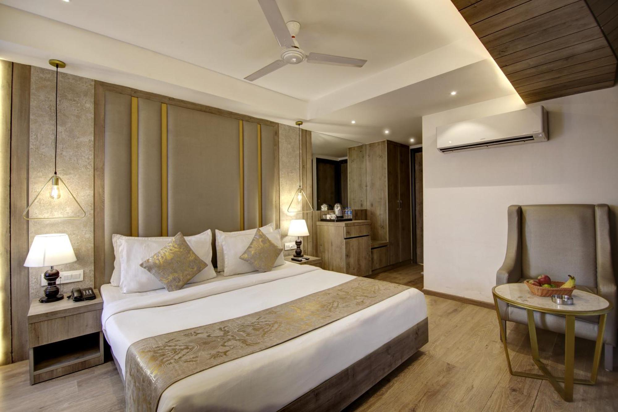 Hotel Town Pallace Inn Patel Nagar New Delhi Экстерьер фото